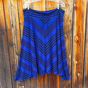 Le chateau midi Chevron print skirt